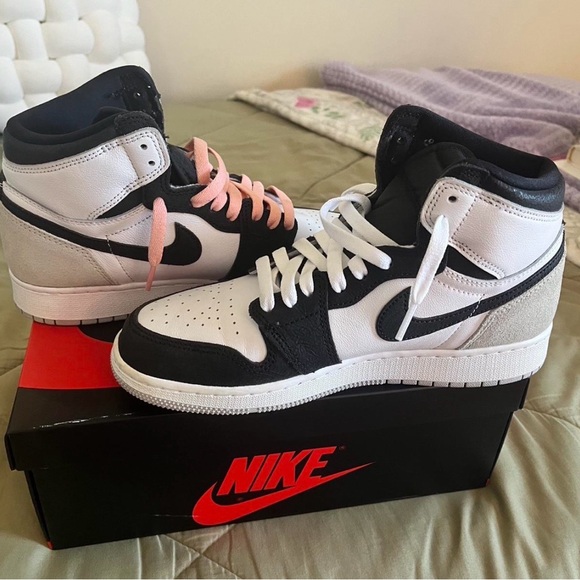 Jordan 1 Retro Og Bleached Coral - Picture 3 of 5